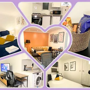 February Bliss Special, Unwind In Style With Our Exclusive Sa Promo, Book Now Apartment London